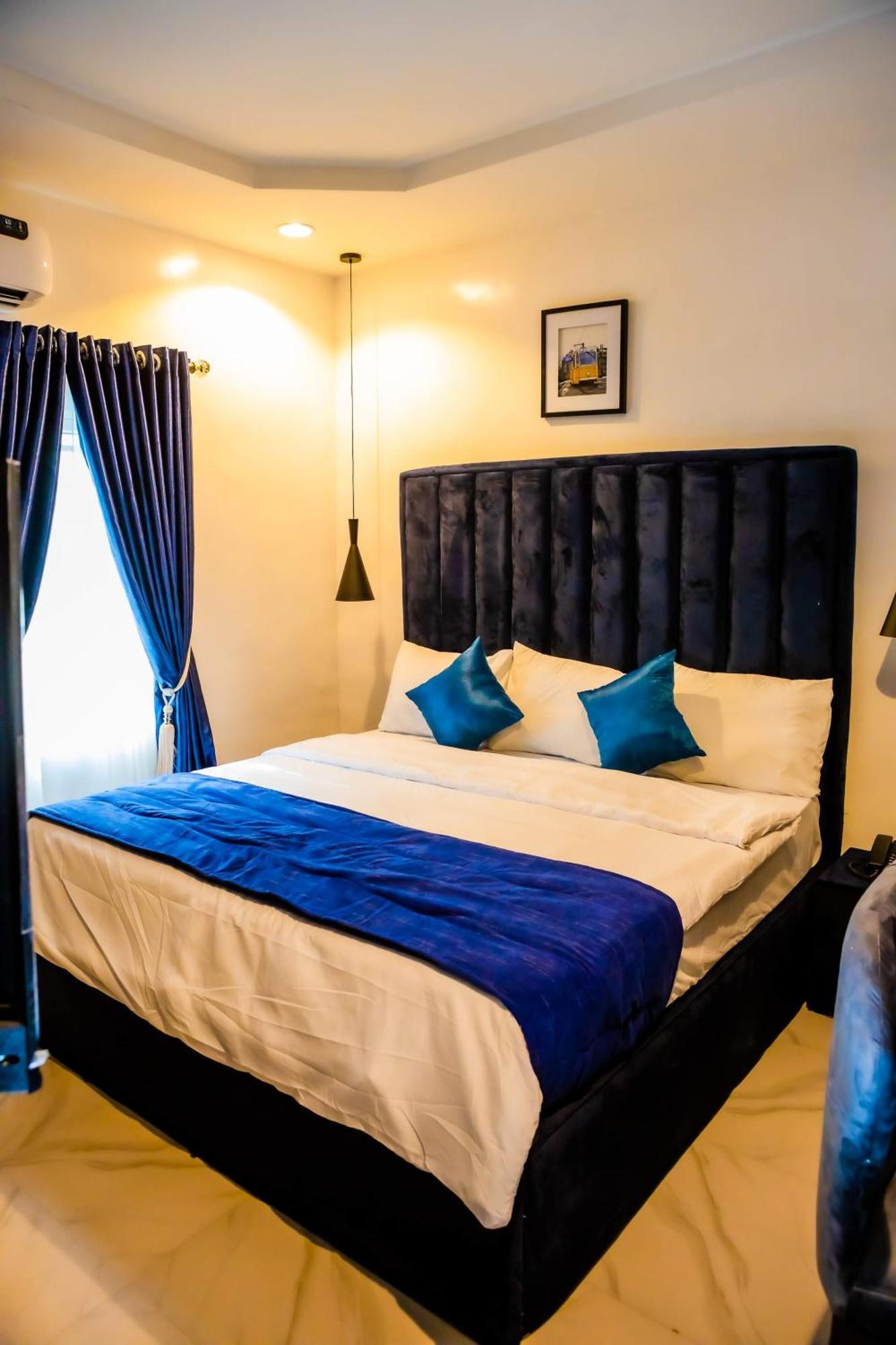 El Elyon Hotel And Suites Lagos Ngoại thất bức ảnh