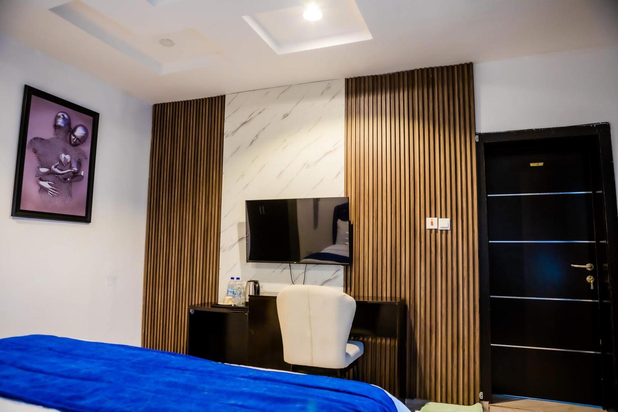 El Elyon Hotel And Suites Lagos Ngoại thất bức ảnh